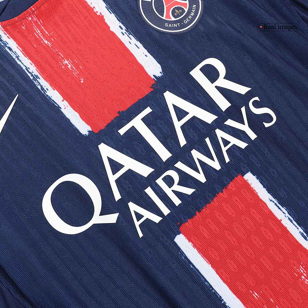 Camiseta de fútbol local auténtica del PSG n.° 25 de la Champions 2024/25, color azul marino - CAMPEONES DE EUROPA