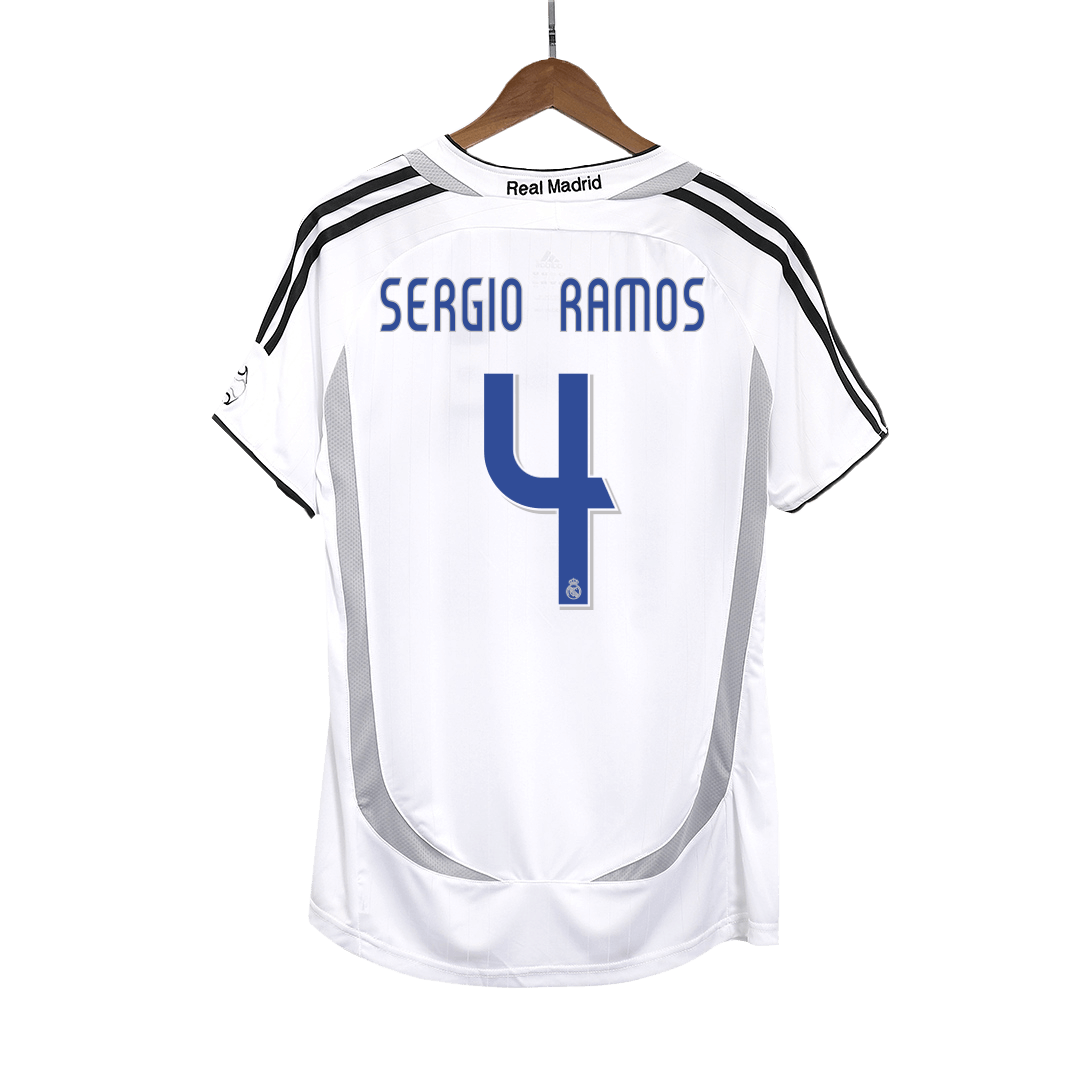 Camiseta de fútbol vintage del Real Madrid SERGIO RAMOS #4 Local 2006/07