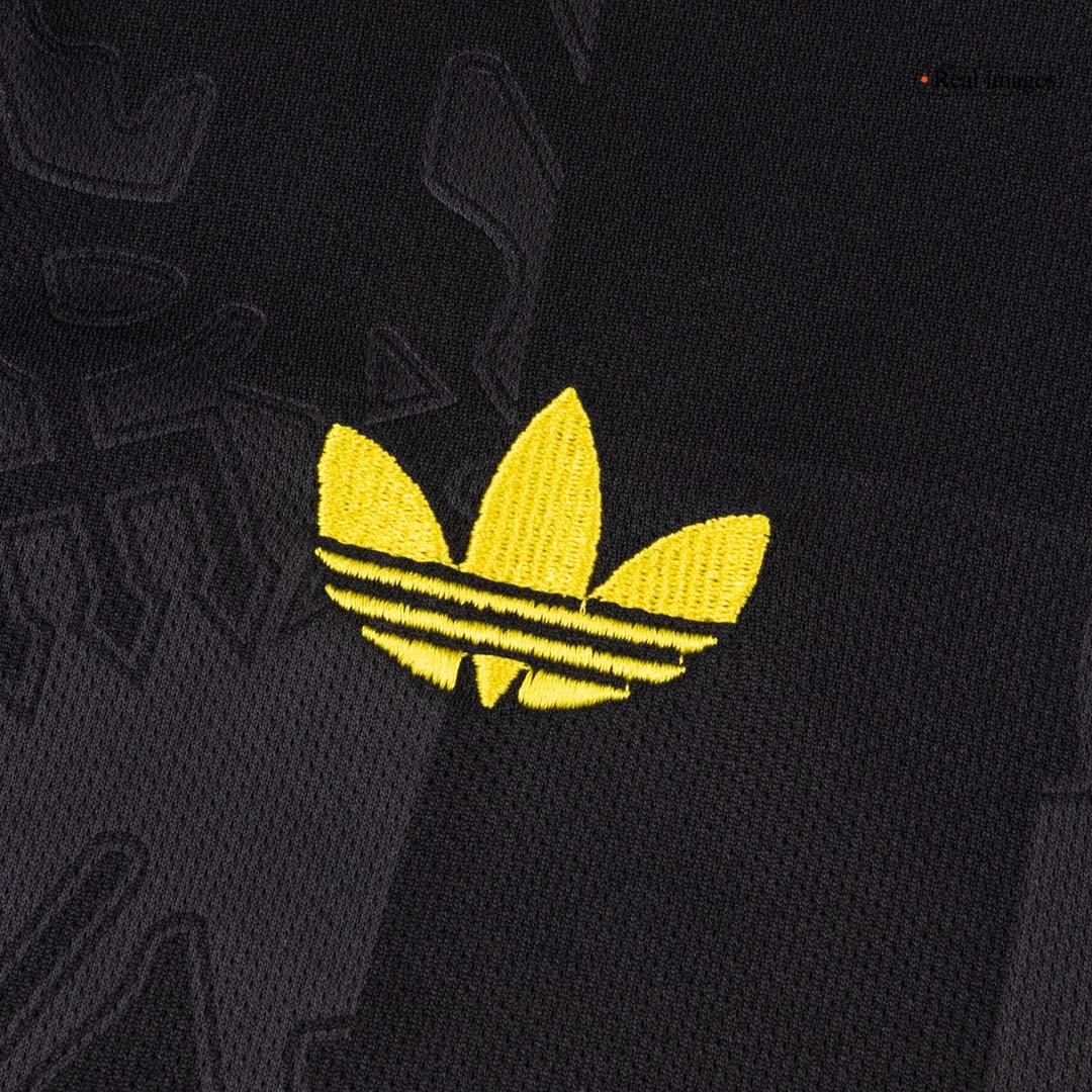 Kit de fútbol infantil de visitante del Manchester United (Kit, pantalón corto y calcetines) 2025/26