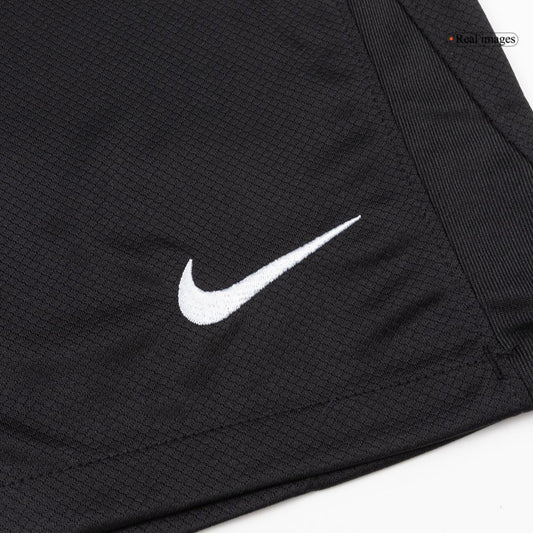 Kit de fútbol visitante del Chelsea (camiseta, pantalones cortos y calcetines) 2025/26