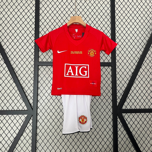 Kit infantil del Manchester United 24/25